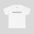 Graues INNOCENT T-Shirt von Printify, weiches Baumwollmaterial und schlichter Schnitt, auf weißem Hintergrund fotografiert