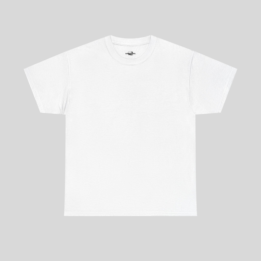 Schwarzes T-Shirt von Printify mit weißem "Staying Sane" Druck, bequemer Stoff und moderner Passform, frontale Ansicht