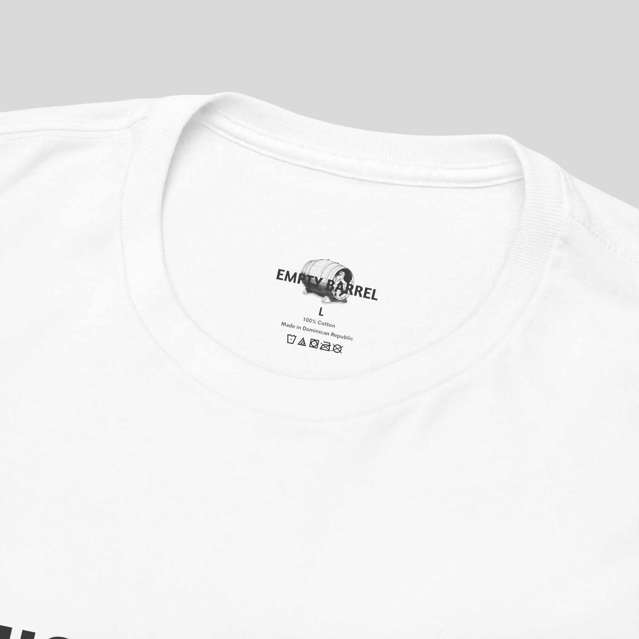 Graues T-Shirt mit dem Aufdruck "THIS CITY SUCKS" von Printify, lässiges Design, bequemes Baumwollmaterial, ideal für Streetwear.